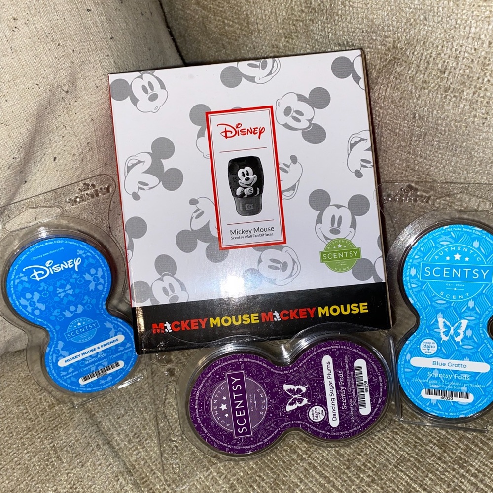 Mikey mouse scentsy lot